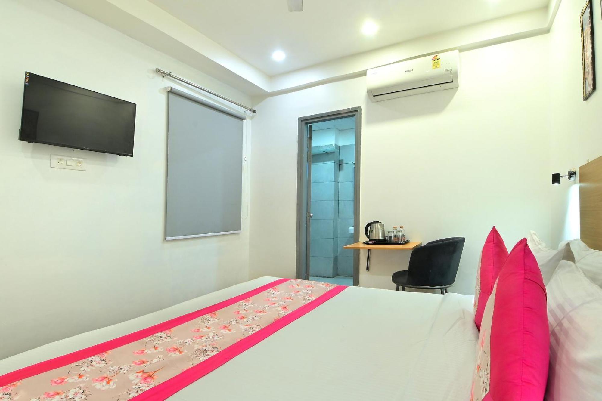 Hotel Red York By Byob Hotels نويدا المظهر الخارجي الصورة