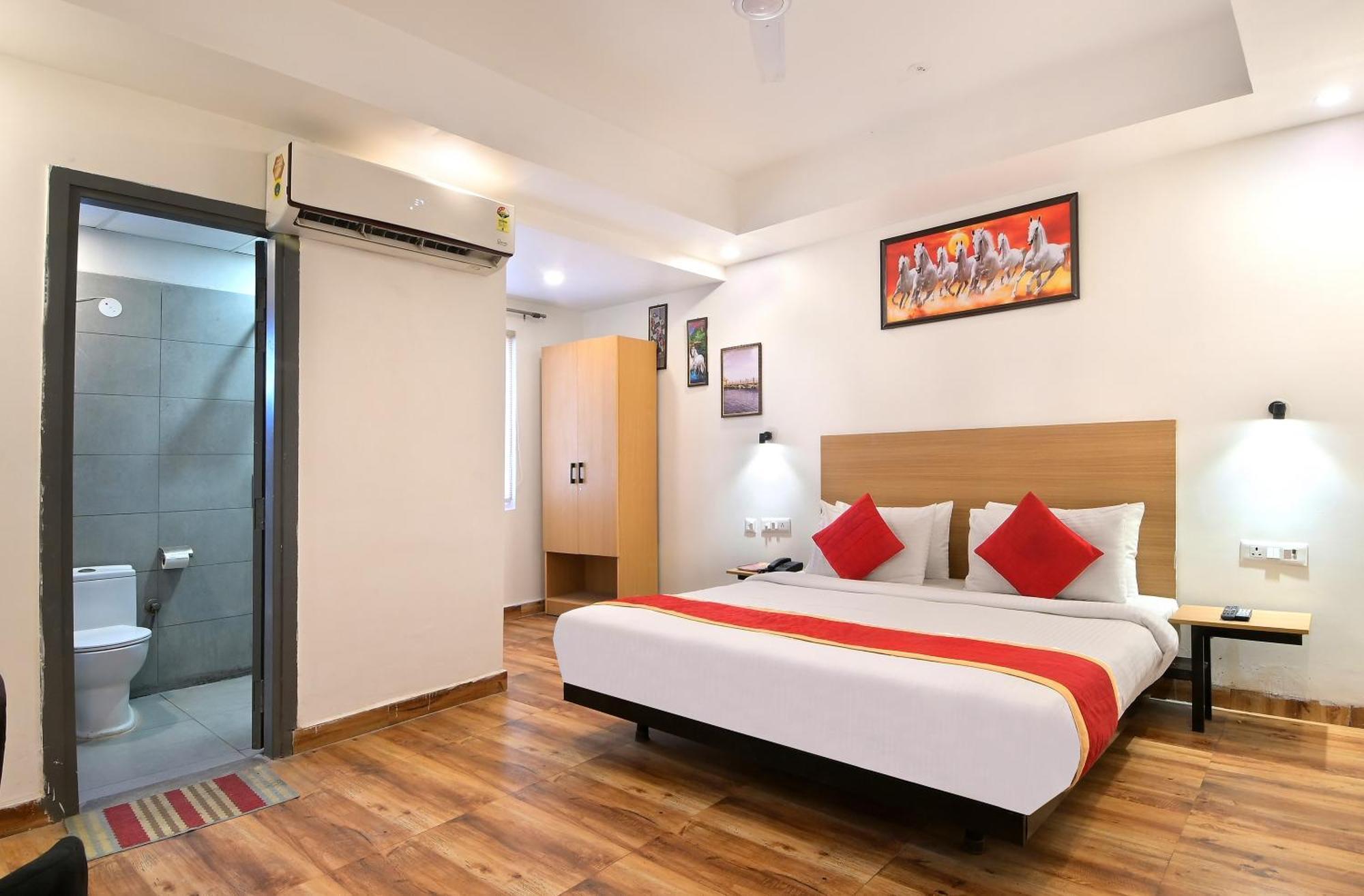 Hotel Red York By Byob Hotels نويدا المظهر الخارجي الصورة