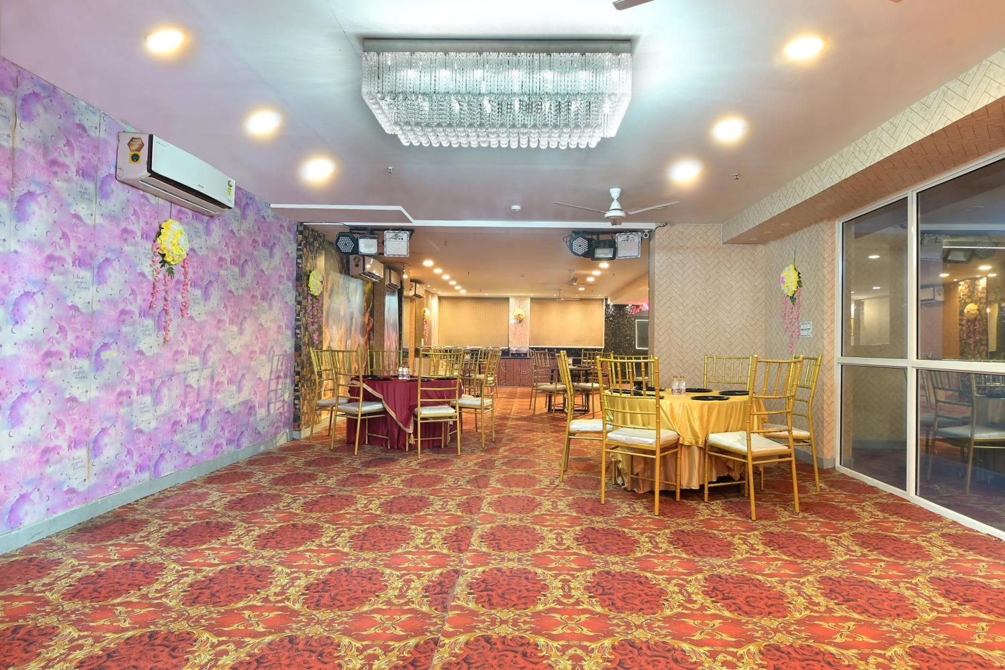 Hotel Red York By Byob Hotels نويدا المظهر الخارجي الصورة