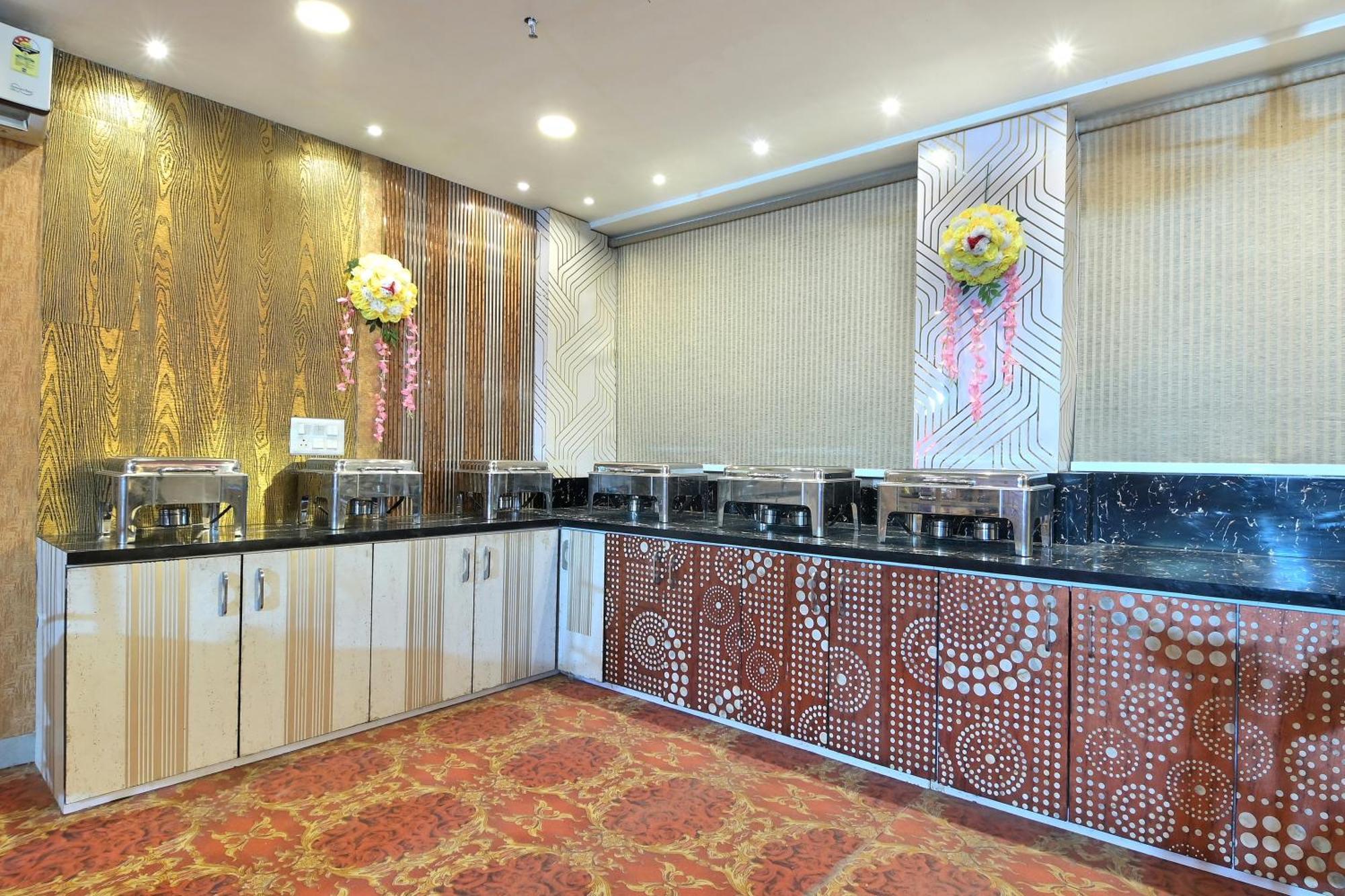 Hotel Red York By Byob Hotels نويدا المظهر الخارجي الصورة