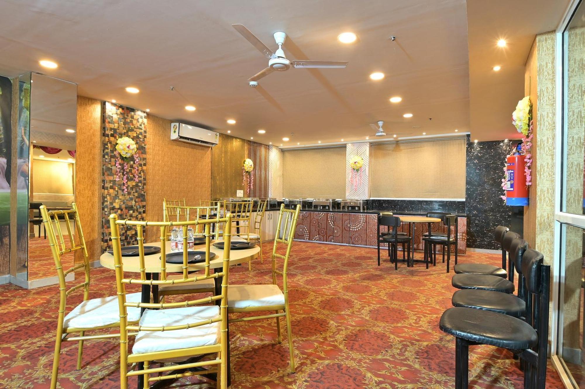 Hotel Red York By Byob Hotels نويدا المظهر الخارجي الصورة