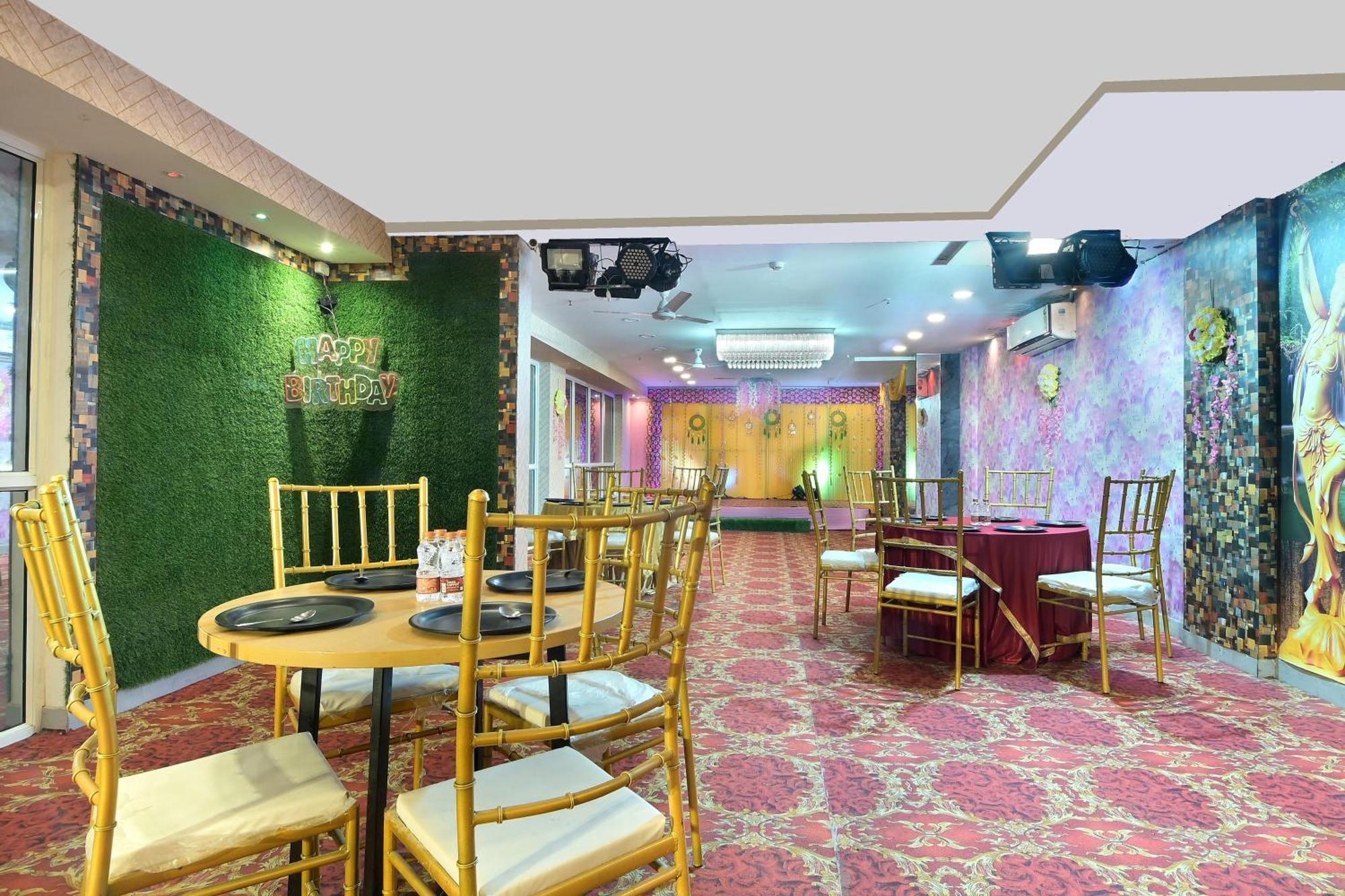 Hotel Red York By Byob Hotels نويدا المظهر الخارجي الصورة