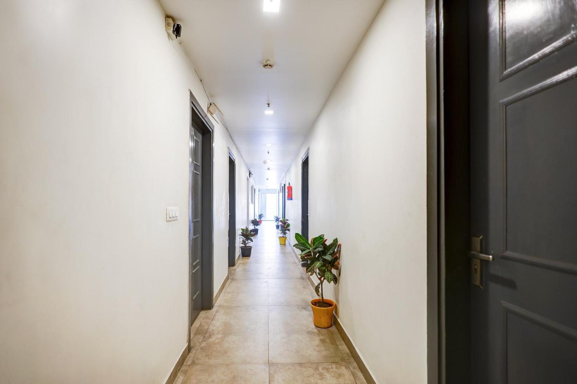 Hotel Red York By Byob Hotels نويدا المظهر الخارجي الصورة