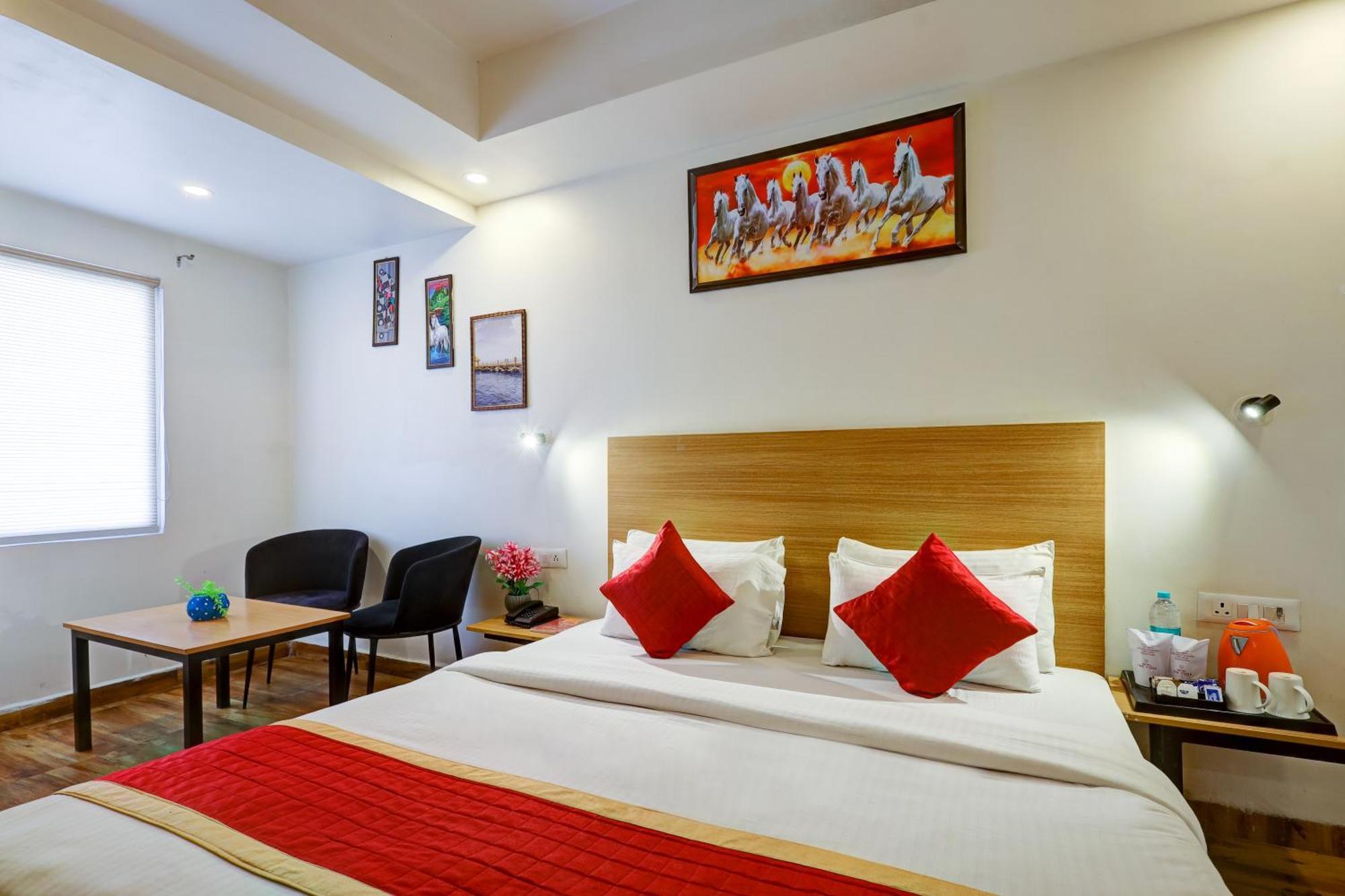 Hotel Red York By Byob Hotels نويدا المظهر الخارجي الصورة