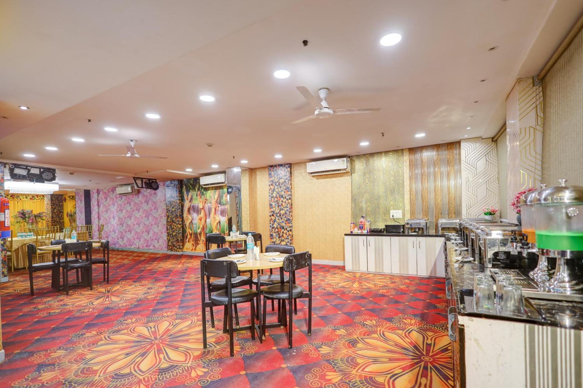 Hotel Red York By Byob Hotels نويدا المظهر الخارجي الصورة