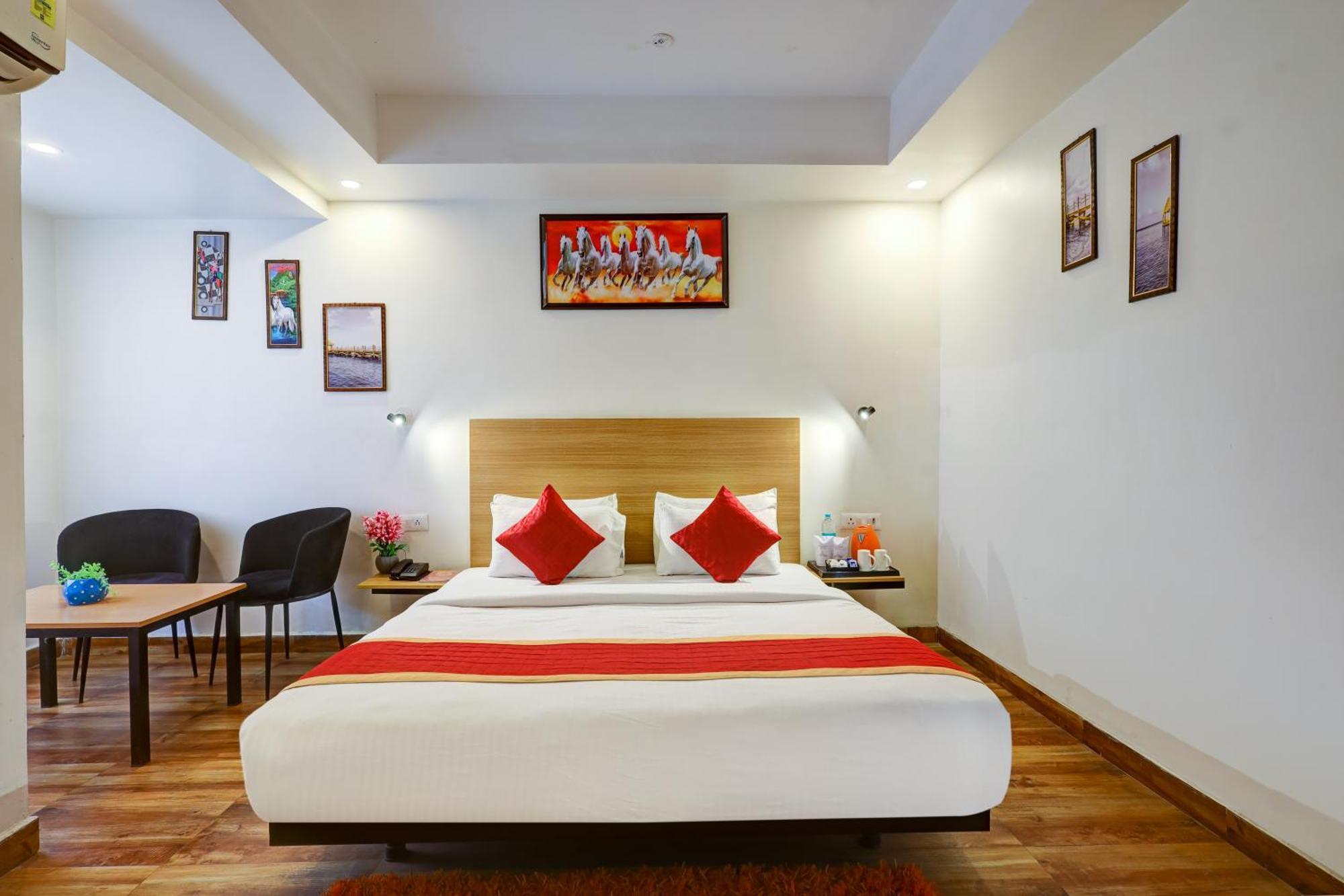 Hotel Red York By Byob Hotels نويدا المظهر الخارجي الصورة