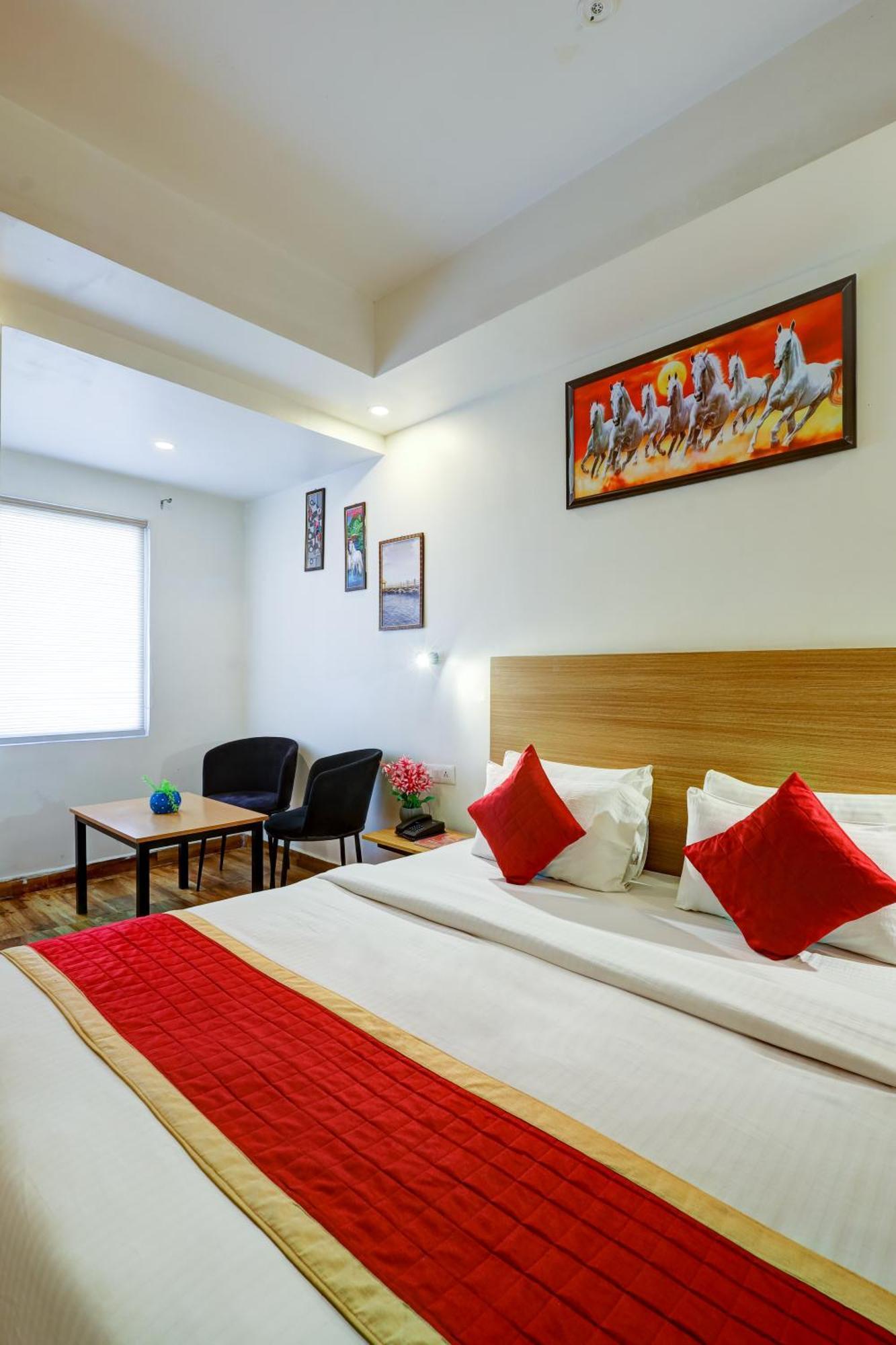 Hotel Red York By Byob Hotels نويدا المظهر الخارجي الصورة