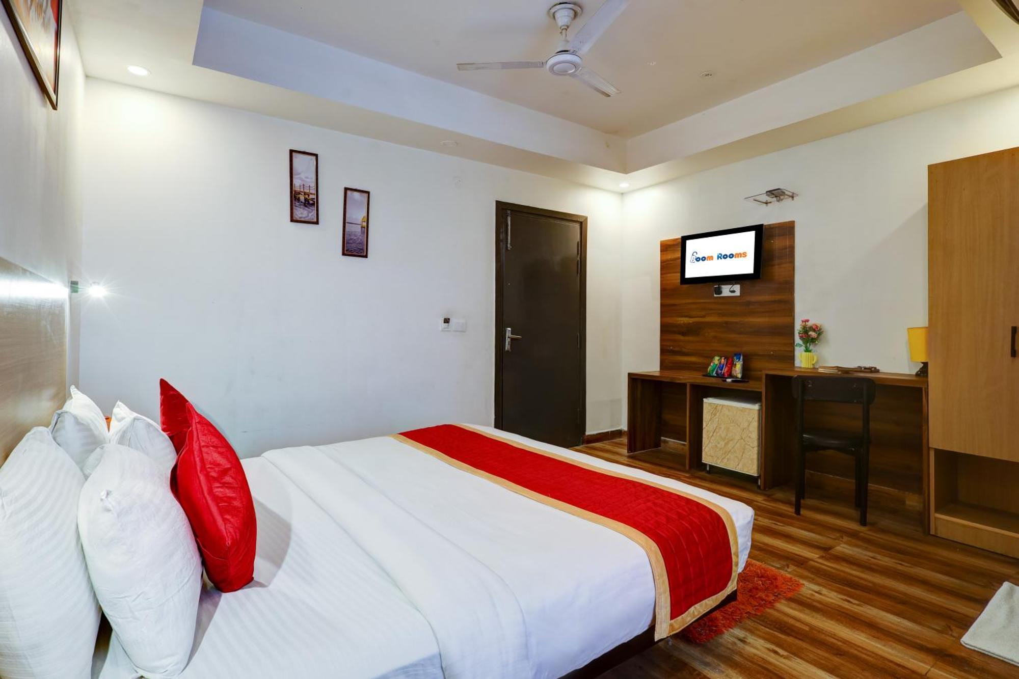 Hotel Red York By Byob Hotels نويدا المظهر الخارجي الصورة
