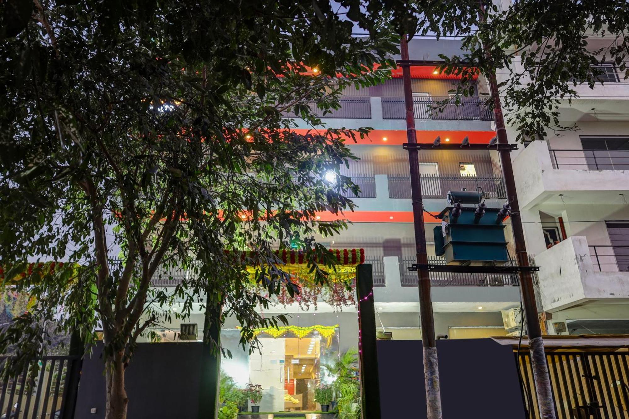Hotel Red York By Byob Hotels نويدا المظهر الخارجي الصورة