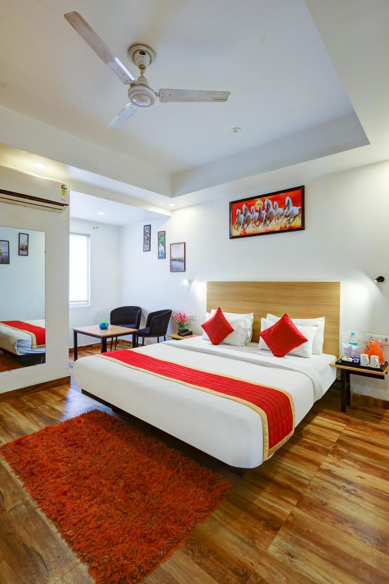 Hotel Red York By Byob Hotels نويدا المظهر الخارجي الصورة