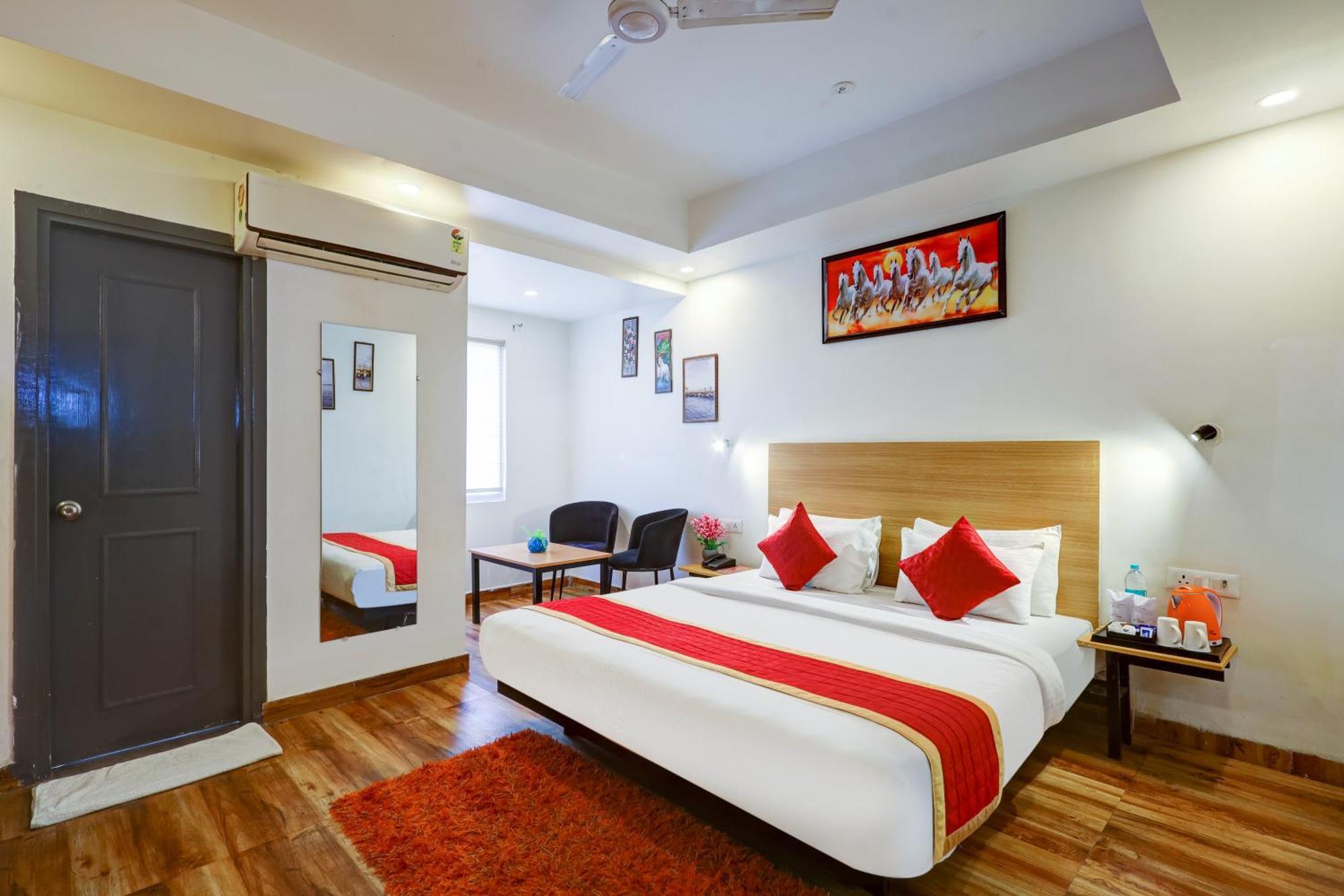 Hotel Red York By Byob Hotels نويدا المظهر الخارجي الصورة